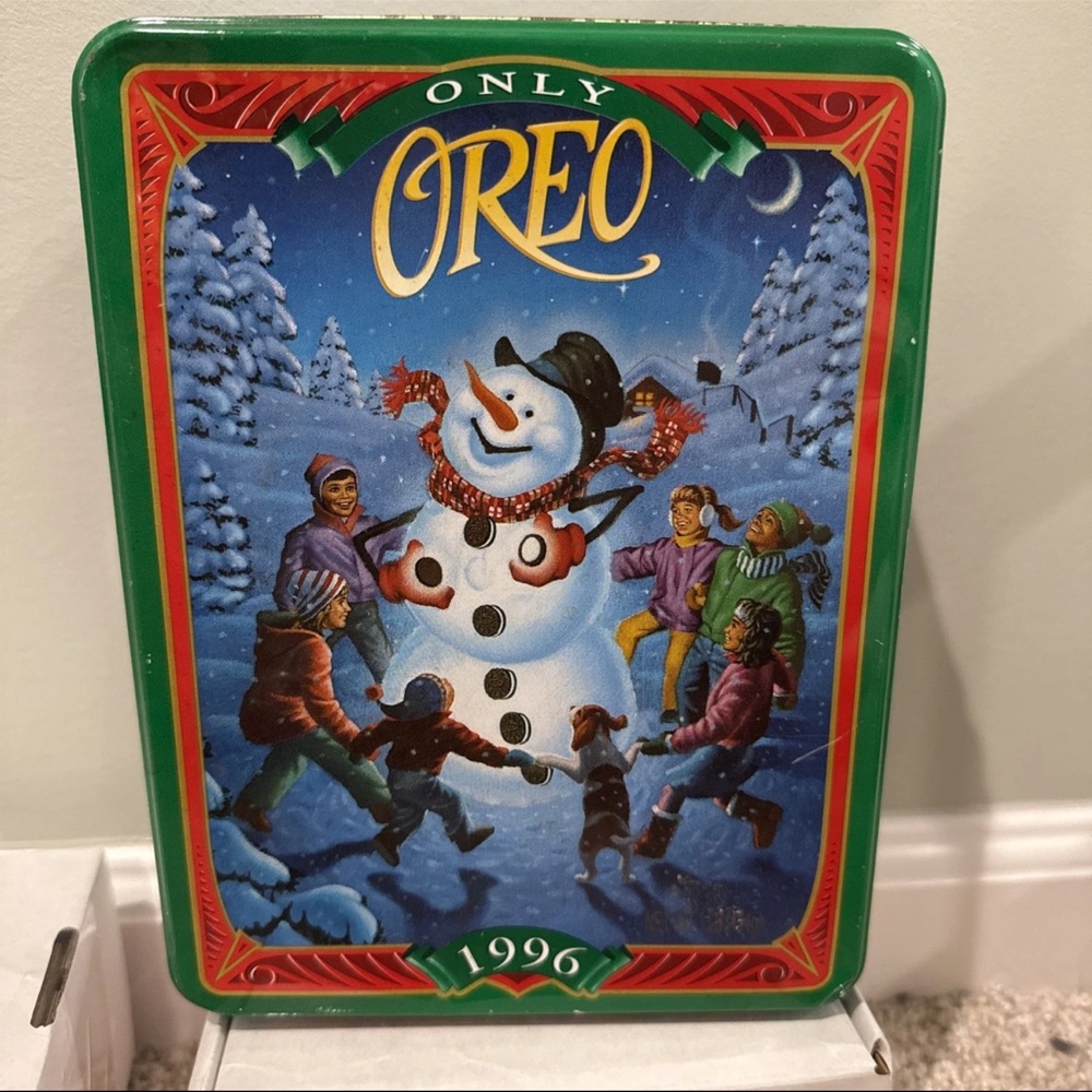 Vintage 1996 Only OREO Frosty Snowman Christmas Tin Red Green